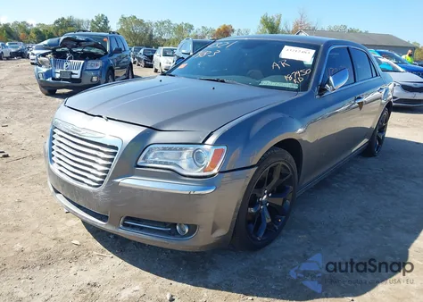 2011 Chrysler 300C из США, поврежденный, VIN 2C3CA6CT5BH560702
